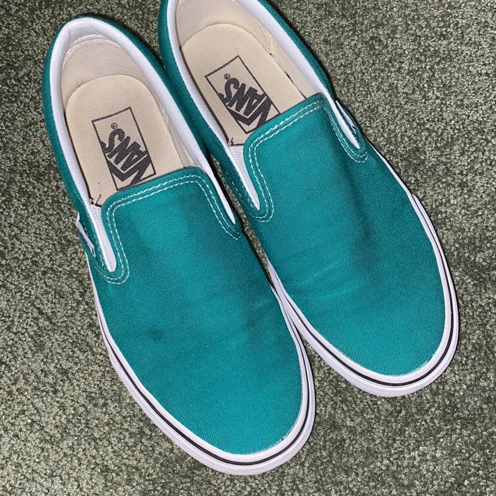 Vans - Picture 2 of 4